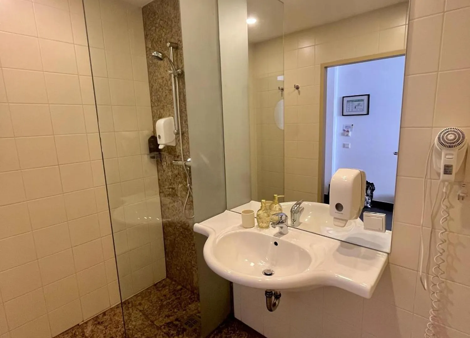 4Youhomes - Cosy & Green Studio In Central Station District Vienna Austria